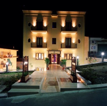Hotel 4 stelle in Castelbuono Costa siciliana settentrionale - Ypsigro Palace