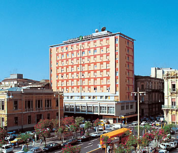 Hotel 4 stelle in Catania Villa Bellini  Piazza Verga - Jolly Bellini