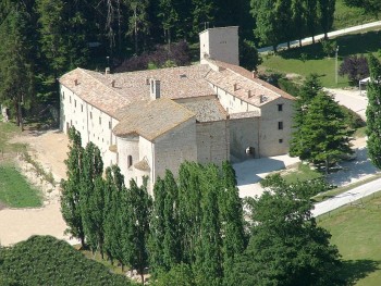 Farm Home in Fabriano Costa Marchigiana - Abbazia di San Salvatore in Valdicastro