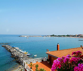 Hotel 2 stelle in Giardini Naxos Dintorni di Taormina - Costa Azzurra