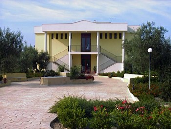 Farm Home in Margherita di Savoia Costa Barese e Valle d'Itria - Giardino degli Ulivi