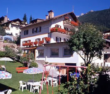 Hotel 2 stelle in Moena Val di Fassa - L'Ideale