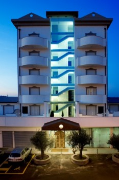 Residence 4 stelle in Pomezia Dintorni di Roma - Arcom Palace
