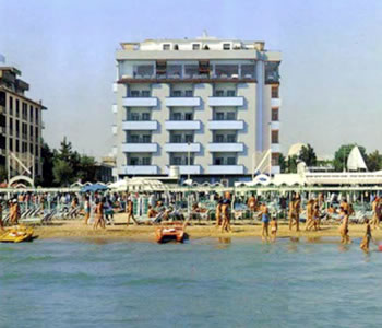 Hotel 3 stelle in Riccione Alba - Commodore
