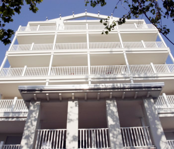 Residence 3 stelle in Rimini Lungomare Di Vittorio - Le Rose Suite Hotel