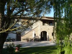Hotel 0 stelle in Citt di Castello Campagna umbra - AGRITURISMO PODERE CASENOVE