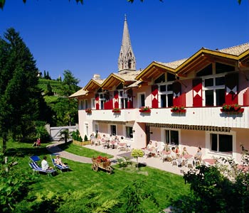 Hotel 2 stelle in Termeno sulla strada del vino Bolzano e Strada del vino - Garni Gartenheim