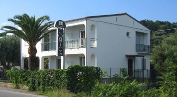 Bed and breakfast  in Vibonati Cilento - Comics